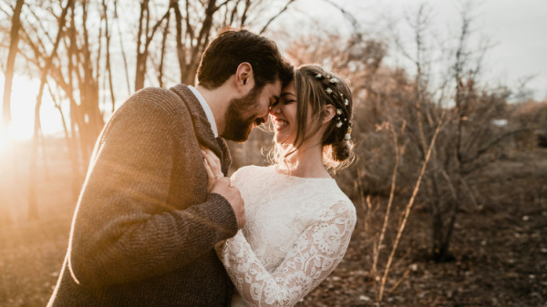Finding calm on your wedding day with an immersive wellness retreat sound meditation